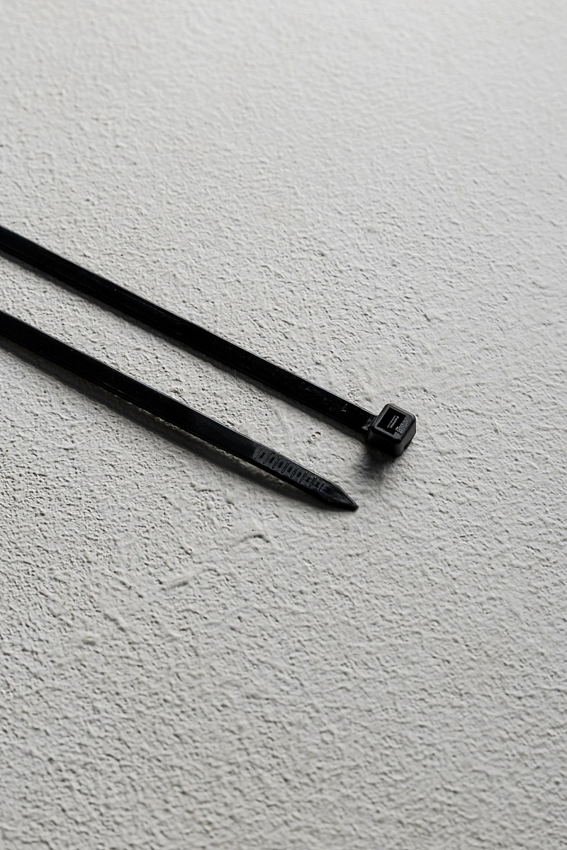 Хомут-стяжка кабельная 4,8х300 нейлон черн (уп.100шт) DYNEL